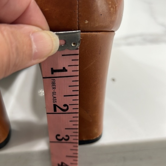 BCBG MaxAzria square toe heels size 7 - Picture 3 of 8